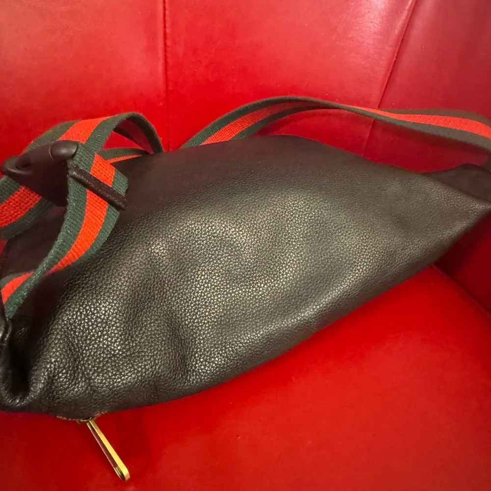 Gucci Black Belt Bag with Red and Green Accents - Picture 2 of 6